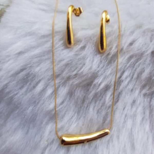 Golden Wave Stainless Steel Jewelry Set - Image 4